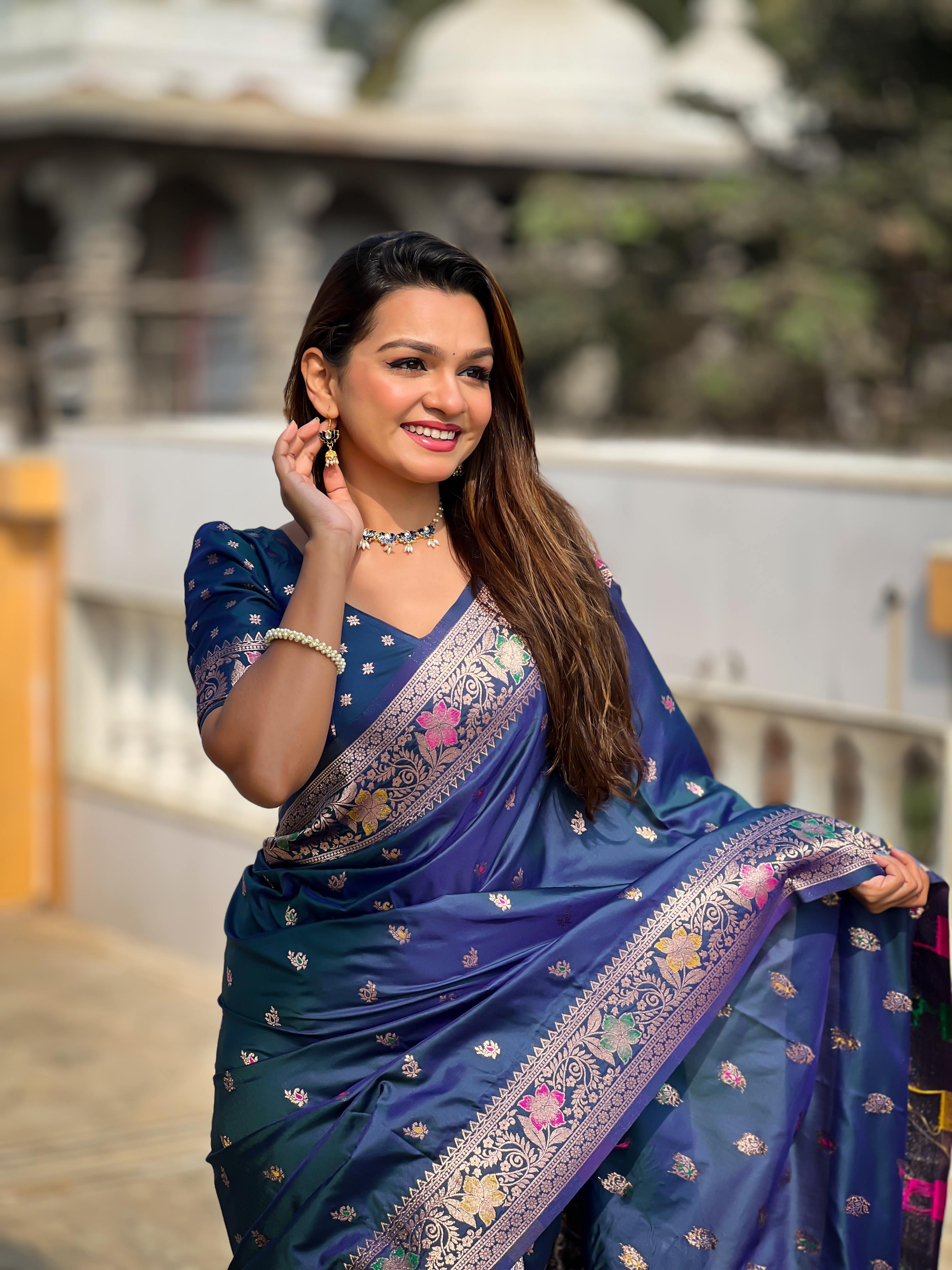 Morpeach Varni Fabrics Women Paisley Banarasi Silk Embellished Saree comes With Matching Blouse