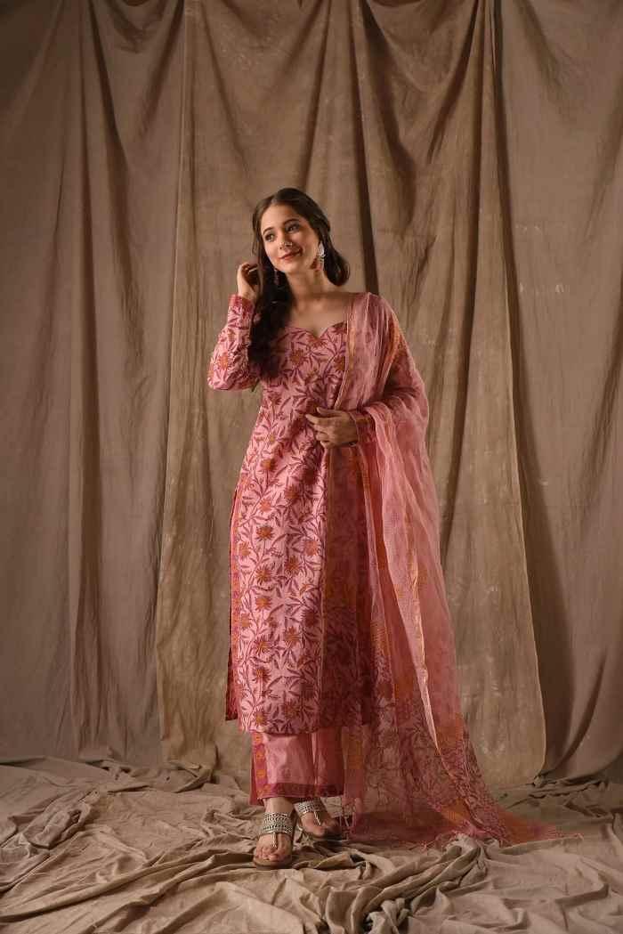 Women’s Peach Ethnic Roman Linen Slub Suit Set with Embroidery