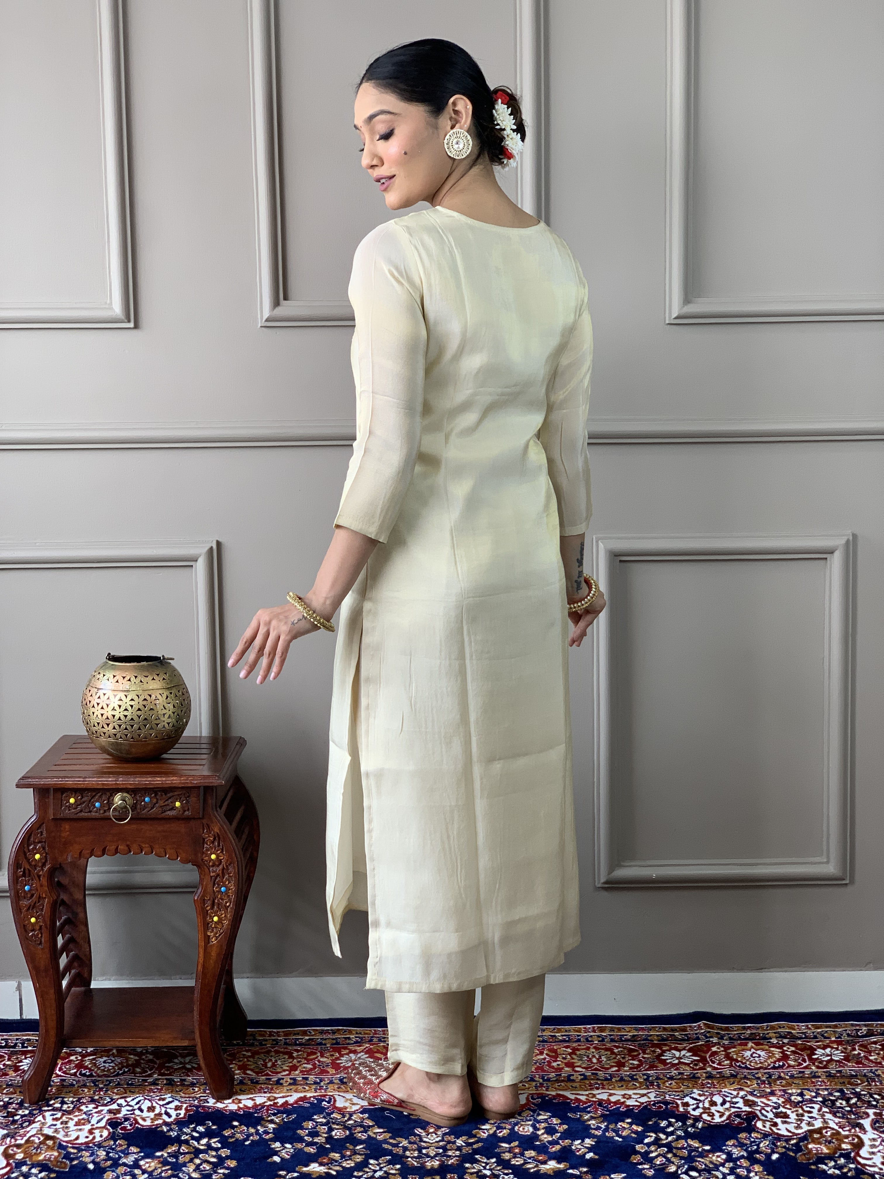 Women’s Cream-Gold Chanderi Silk Embroidered Kurta Set with Pant & Printed Silk Dupatta