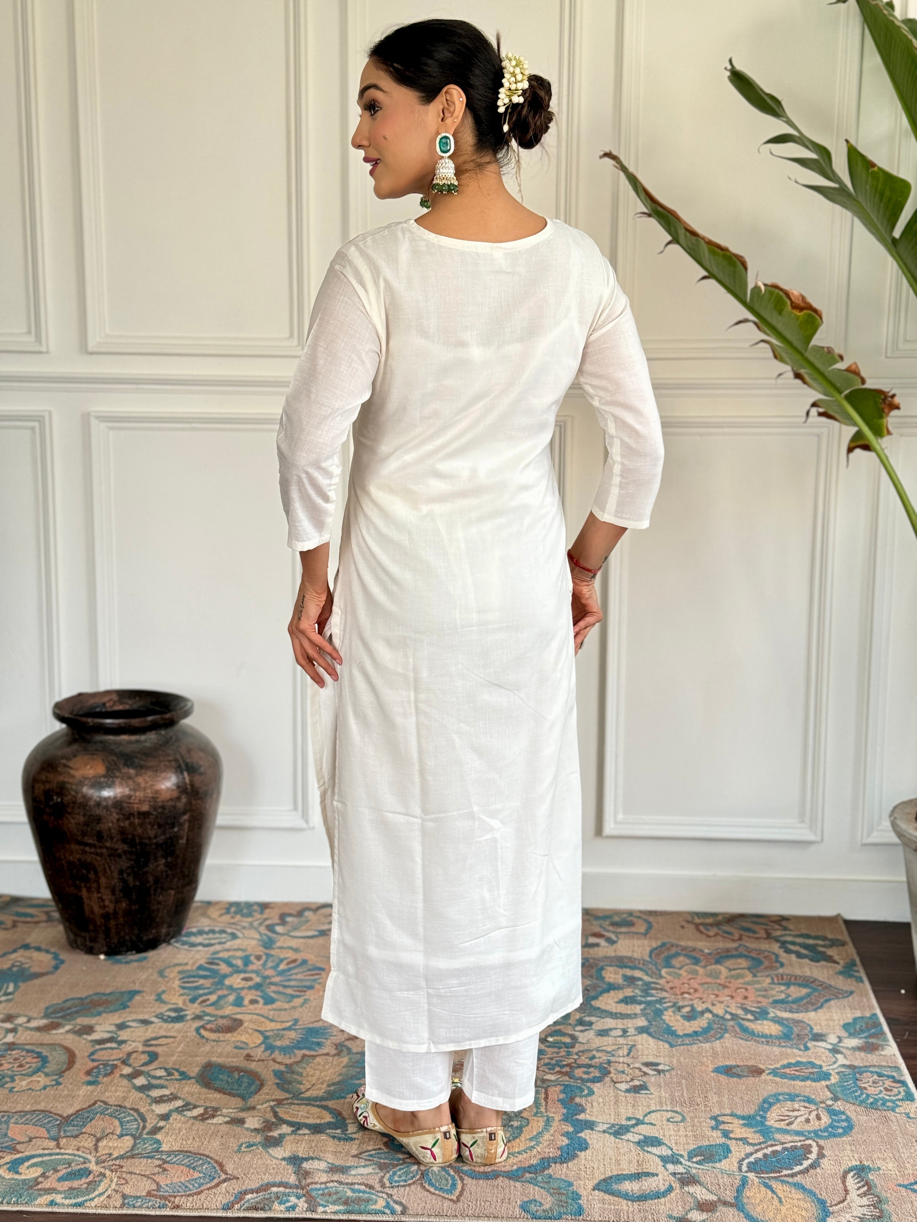 Women’s Green Viscose Blend Embroidered Straight Kurta Set with Pant & Jacquard Silk Dupatta