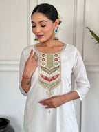Women’s Green Viscose Blend Embroidered Straight Kurta Set with Pant & Jacquard Silk Dupatta