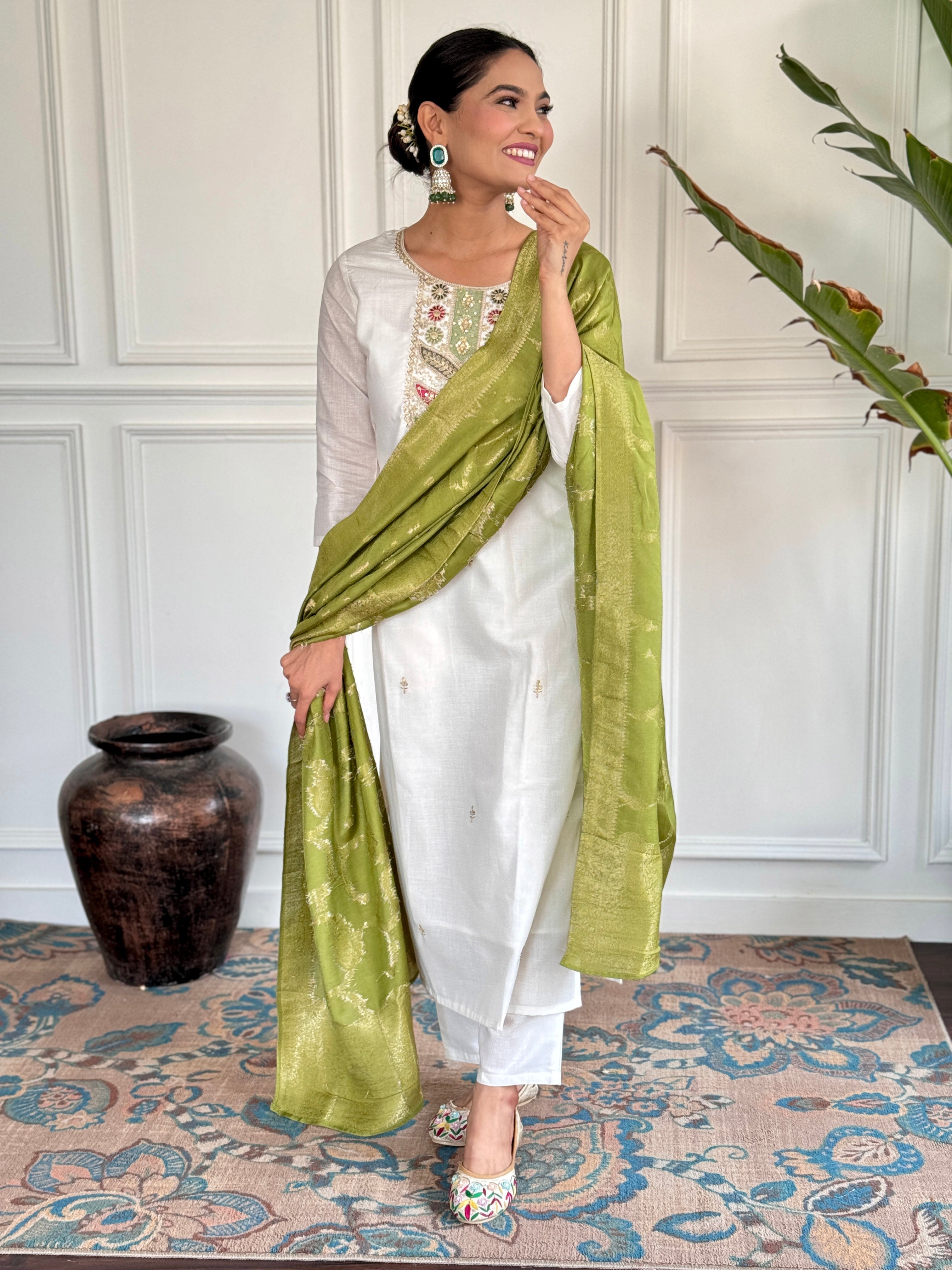 Women’s Green Viscose Blend Embroidered Straight Kurta Set with Pant & Jacquard Silk Dupatta