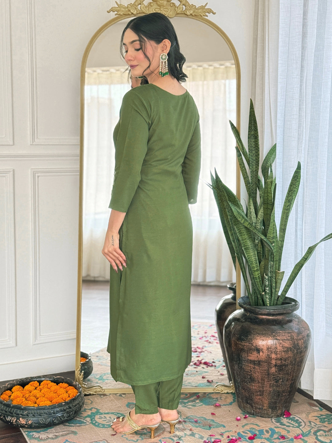 Women’s Green Rayon Embroidered Straight Kurta Set with Pant & Tabby Lace Dupatta
