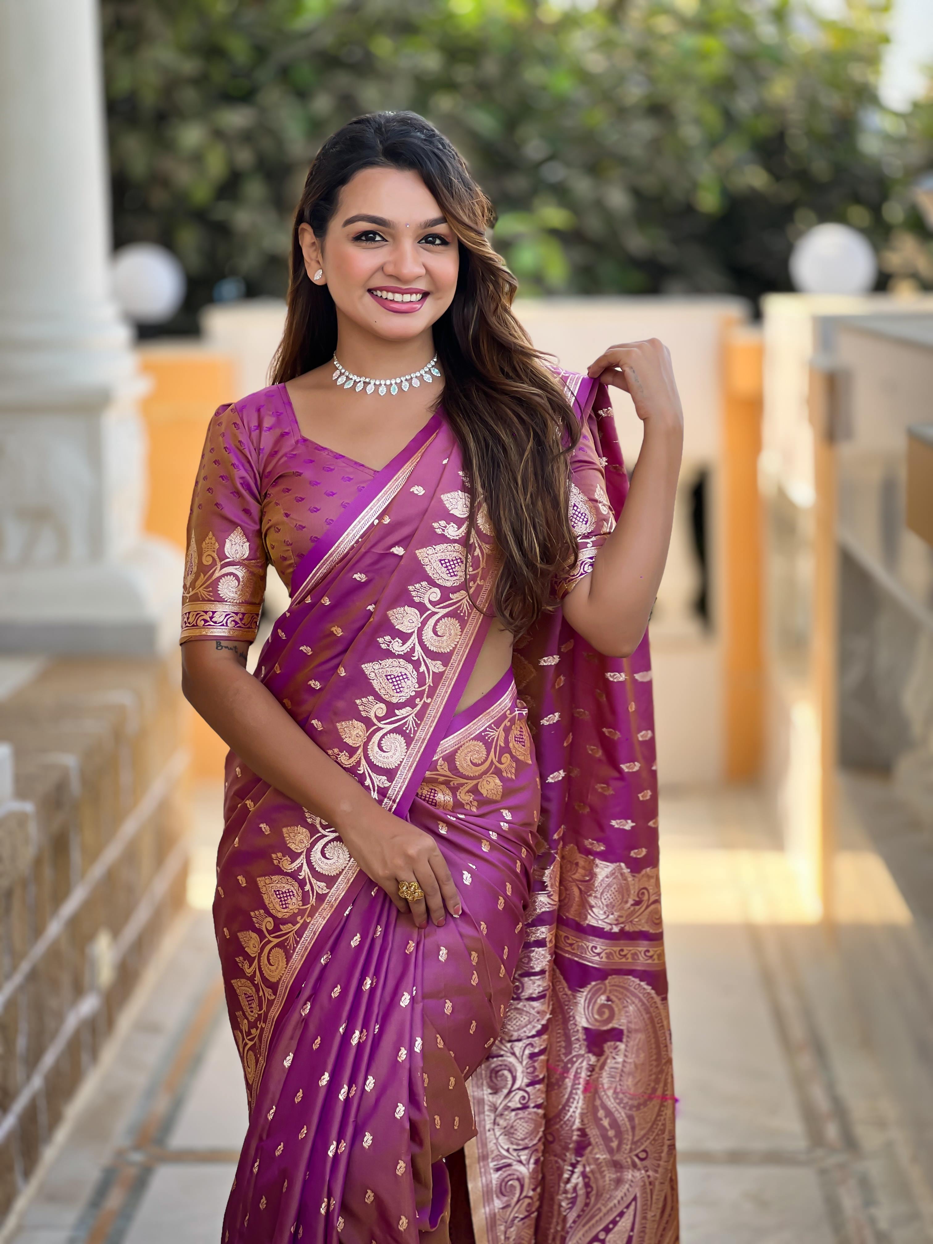 Onion Varni Fabrics Women Anjir Geometric Banarasi Silk Tassels and Latkans Saree comes With Matching Blouse