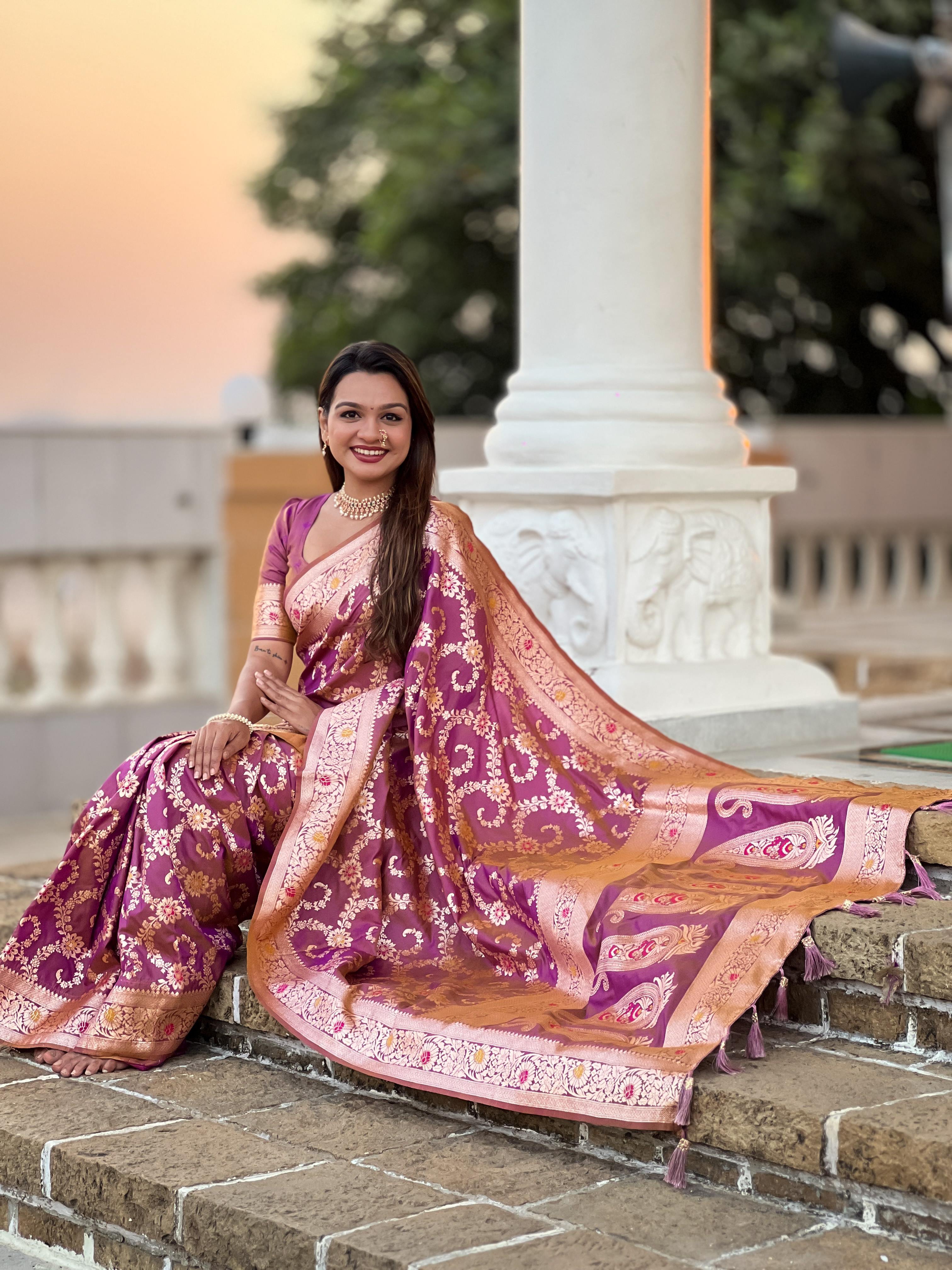 Onion Varni Fabrics Women Geometric Banarasi Silk Tassels and Latkans Saree comes With Matching Blouse