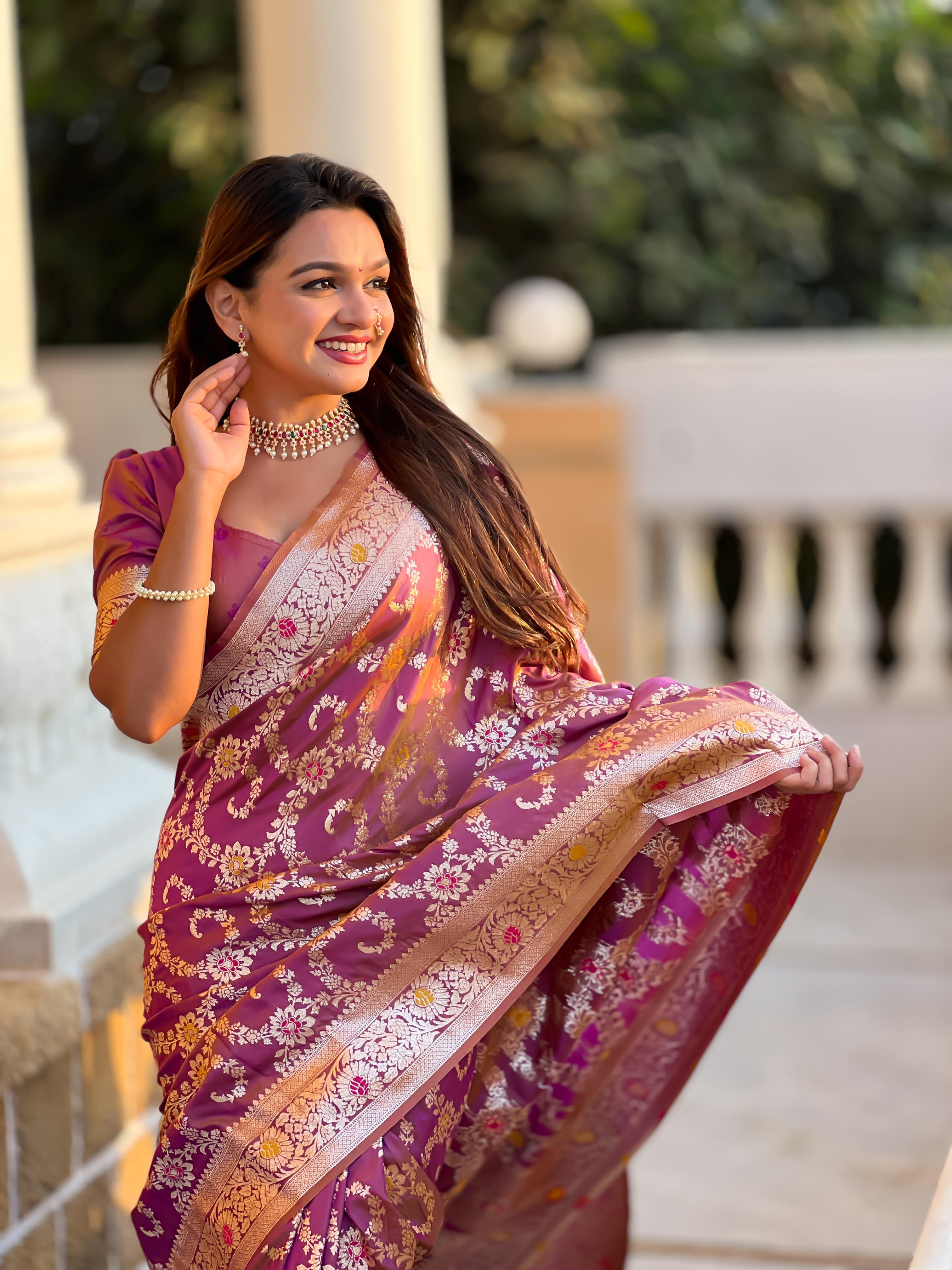 Onion Varni Fabrics Women Geometric Banarasi Silk Tassels and Latkans Saree comes With Matching Blouse
