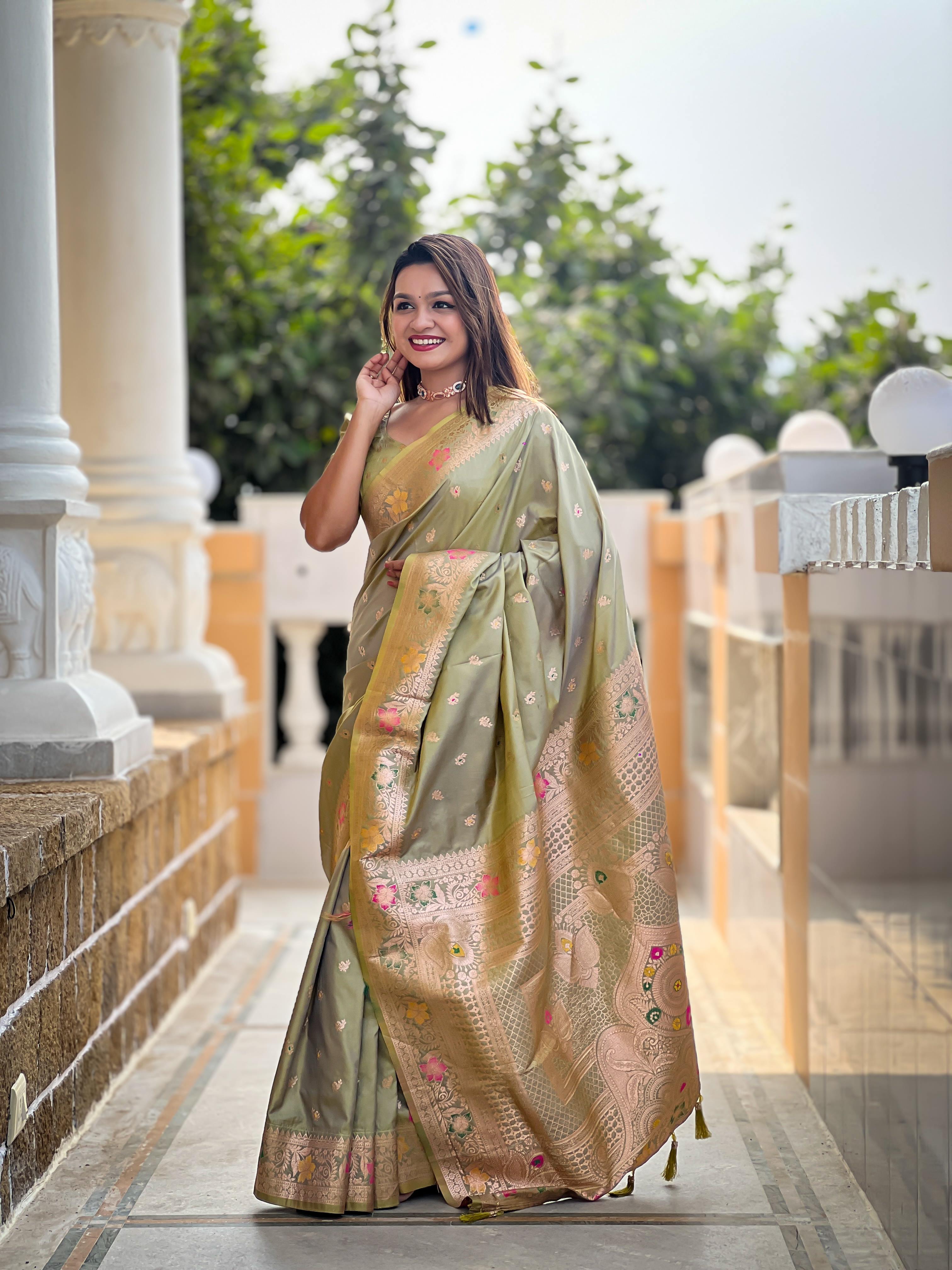 Pista Varni Fabrics Women Paisley Banarasi Silk Embellished Saree comes With Matching Blouse