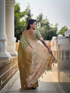 Pista Varni Fabrics Women Paisley Banarasi Silk Embellished Saree comes With Matching Blouse