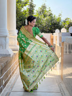 Parrot green Varni Fabrics Women's Traditional Banarasi Silk Saree with Woven Design & Blouse