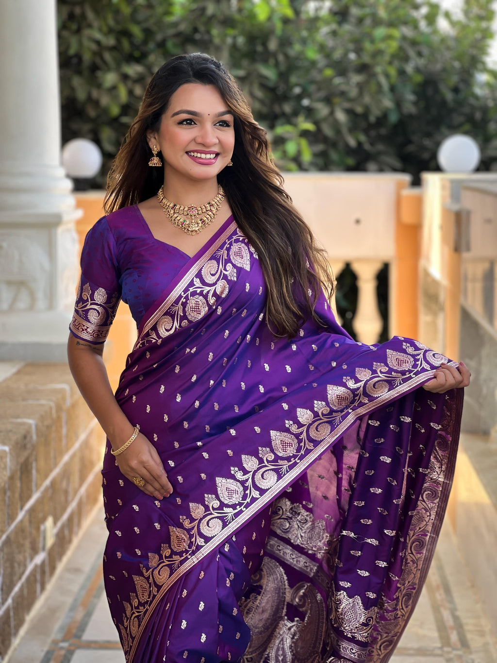 Purple Varni Fabrics Women Anjir Geometric Banarasi Silk Tassels and Latkans Saree comes With Matching Blouse