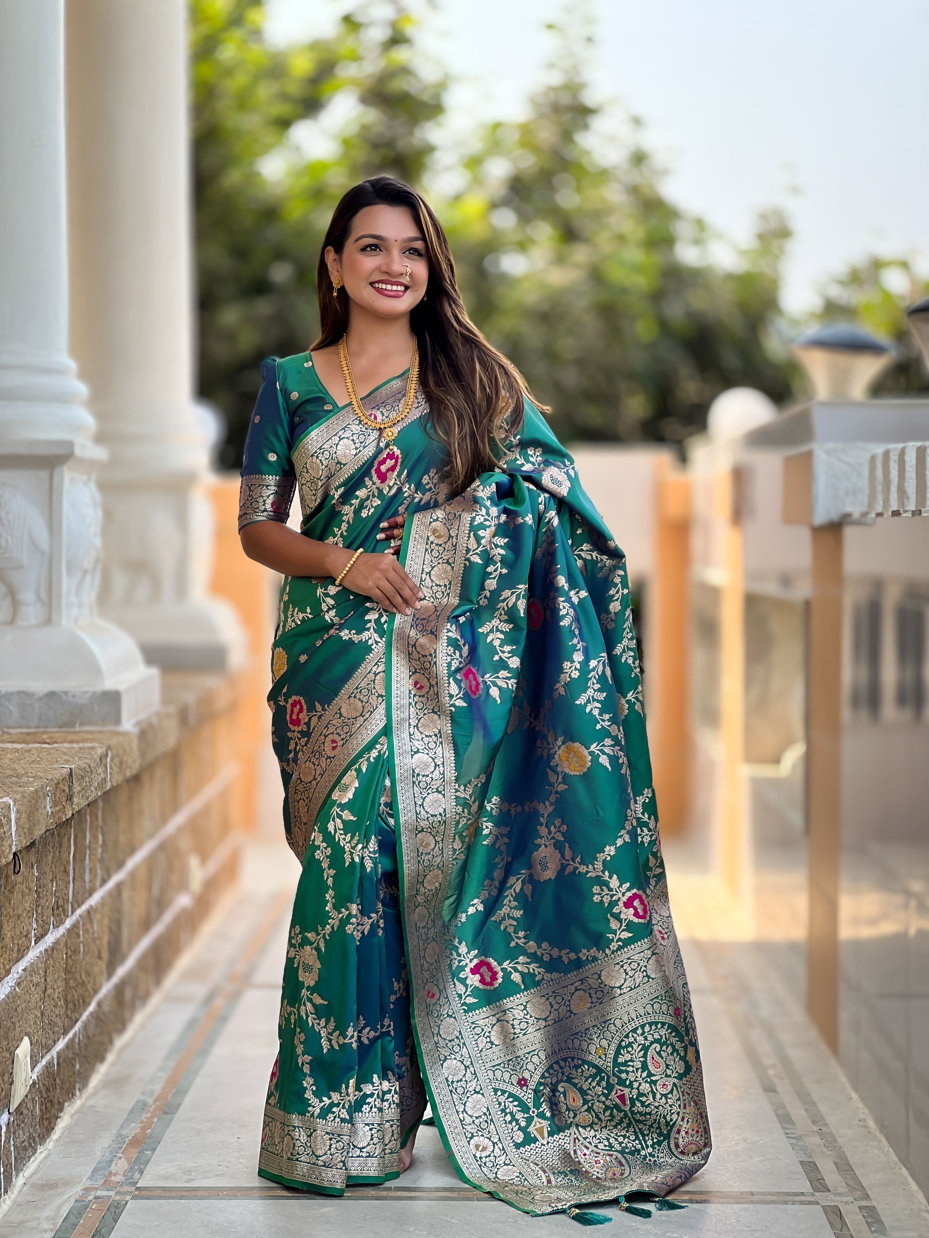 Rama Varni Fabrics Women Floral Banarasi Silk Woven Saree comes With Matching Blouse