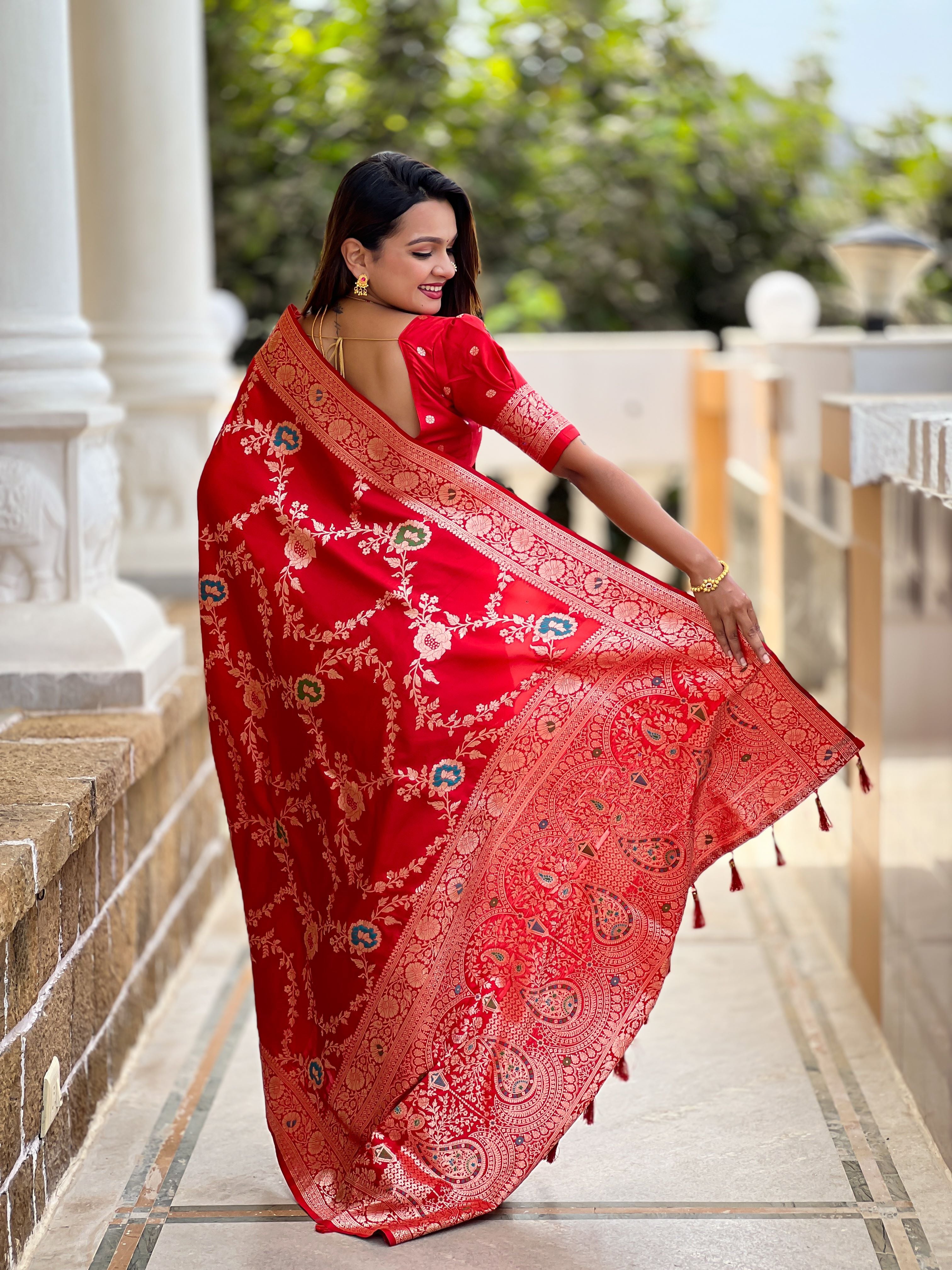 Red Varni Fabrics Women Floral Banarasi Silk Woven Saree comes With Matching Blouse