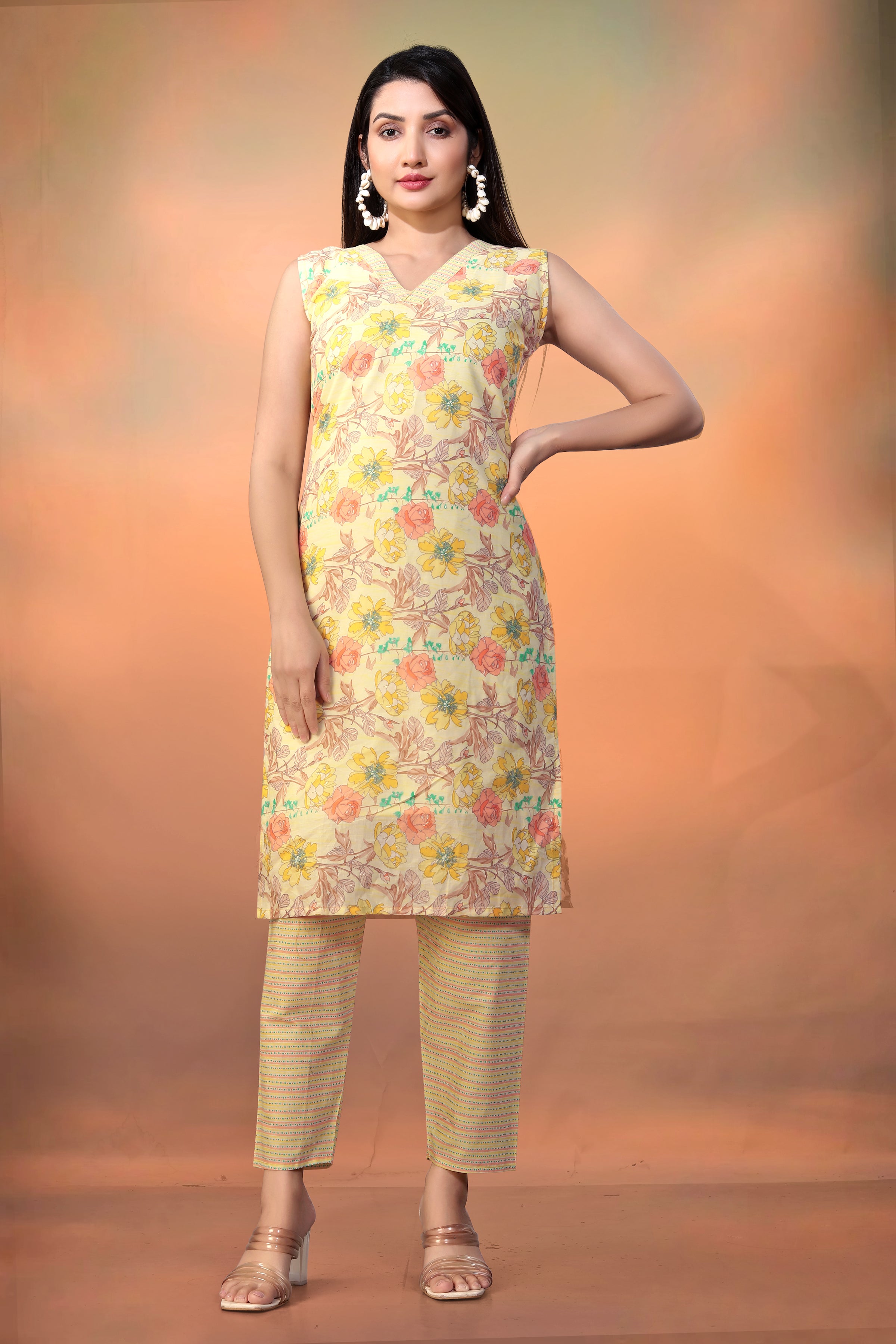 Women’s Yellow Printed Cotton Kurti – Sleeveless V-Neck Straight Kurta Set for Summer Casual Wear