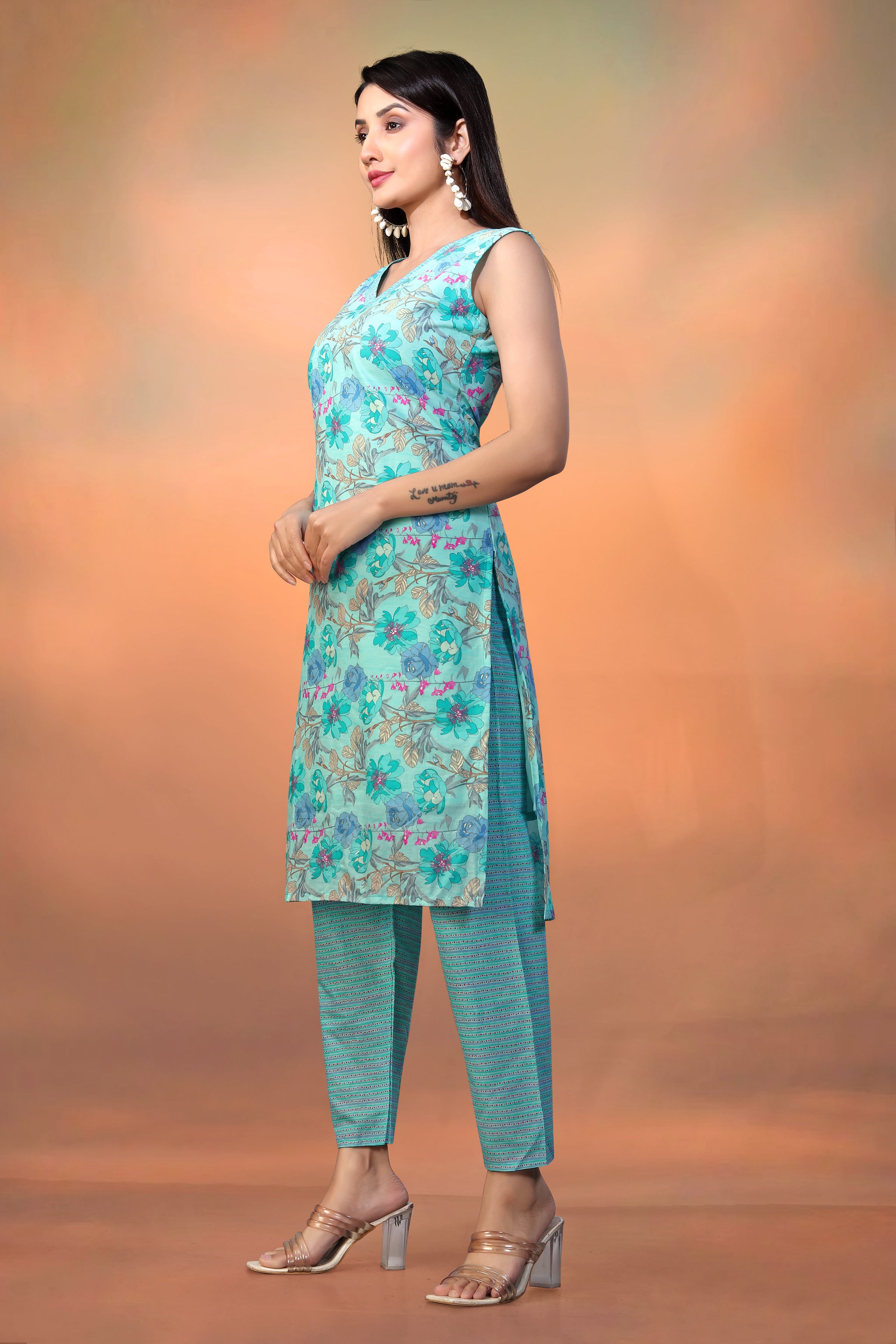 Women’s Sky Blue Printed Cotton Kurti – Sleeveless V-Neck Straight Kurta Set for Summer Casual Wear