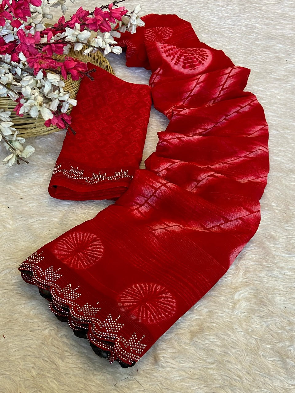 TRENDY NEW GEORGETTE PRISM  PRINTED RED SAREE