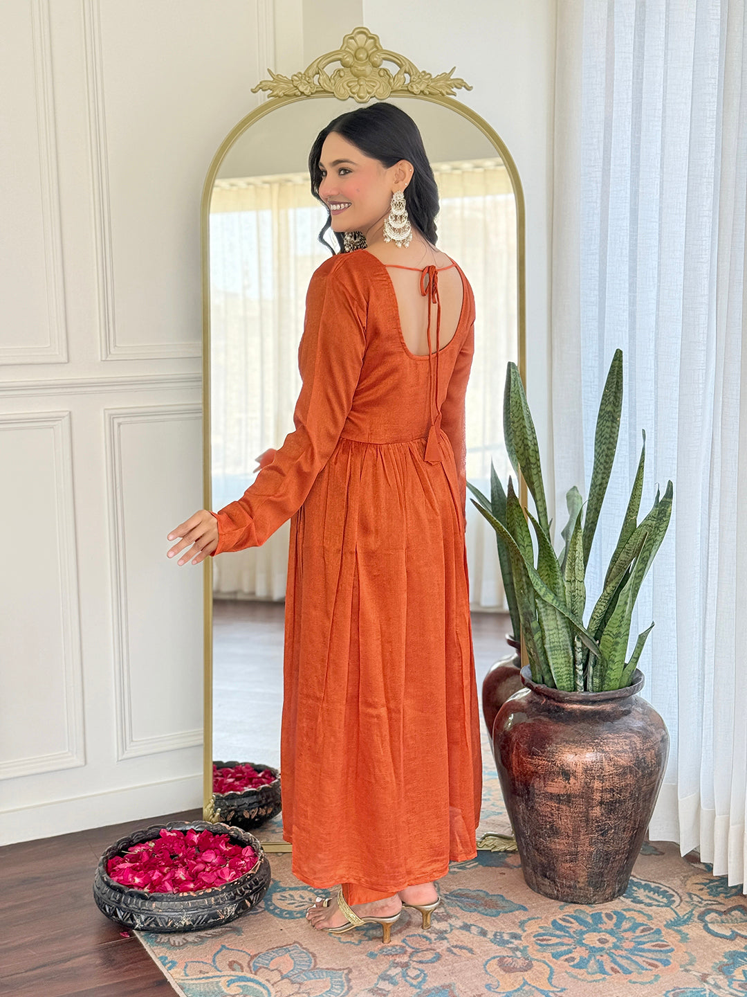Women's Orange Muslin Plain Kurta Set with Chinnon Lace Border Dupatta