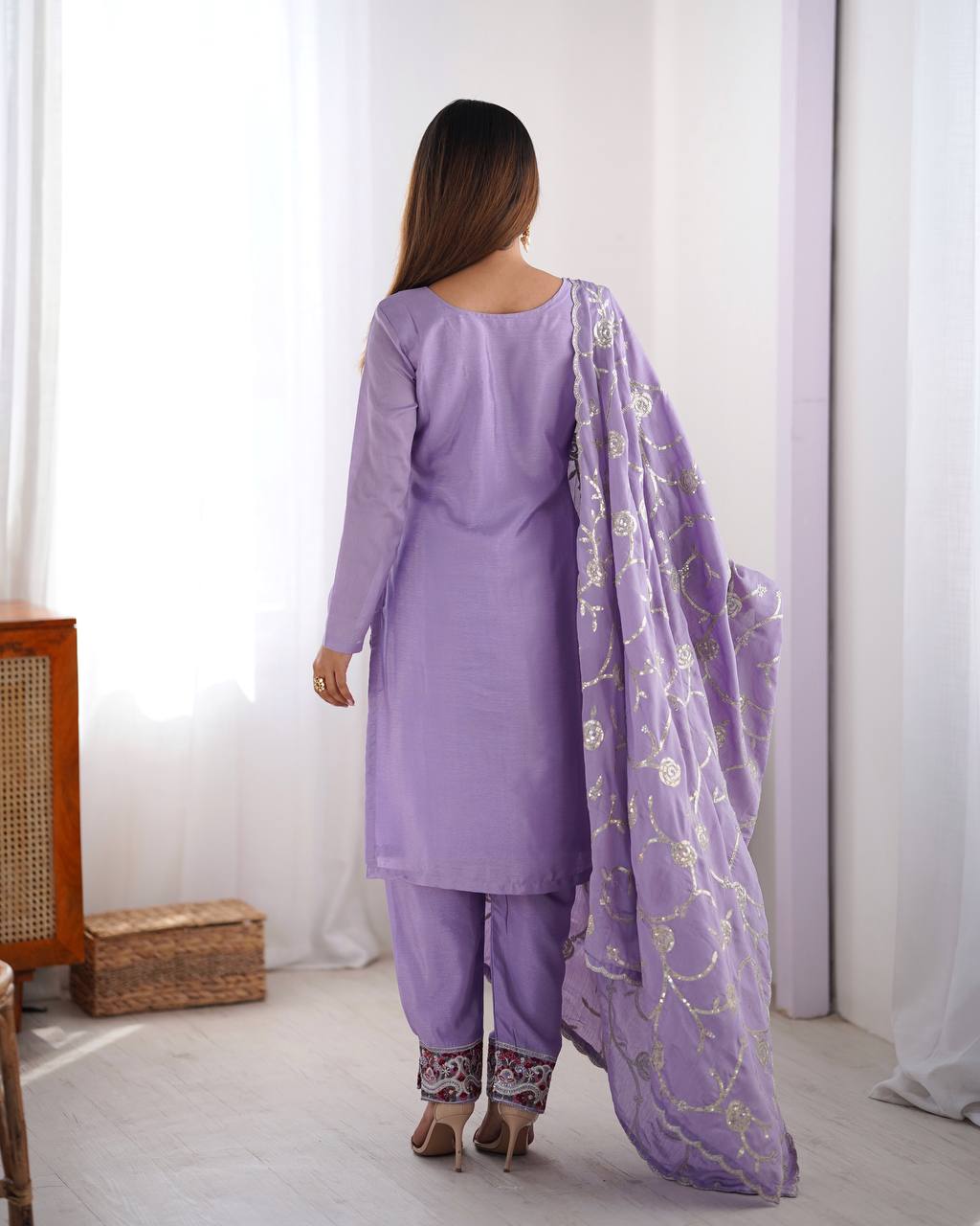 Elegant Lavender Chinon Kurta Suit Set for Women – Festive