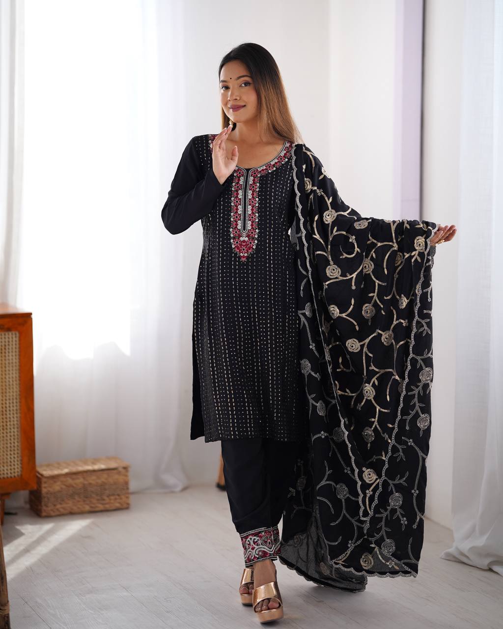 Elegant Black Chinon Kurta Suit Set for Women – Festive