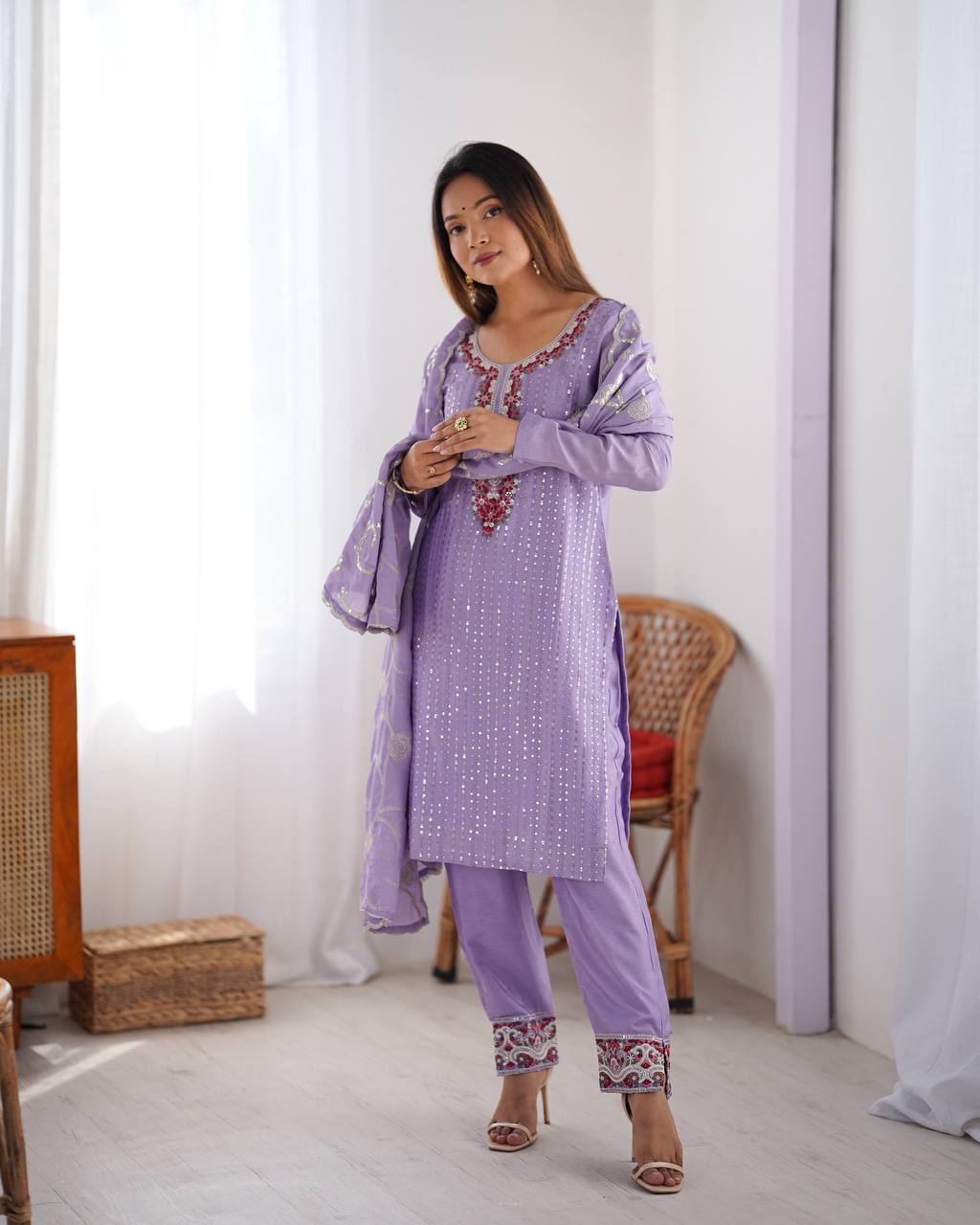 Elegant Lavender Chinon Kurta Suit Set for Women – Festive