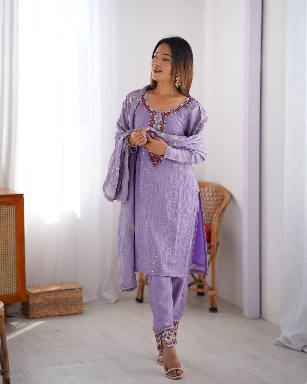 Elegant Lavender Chinon Kurta Suit Set for Women – Festive