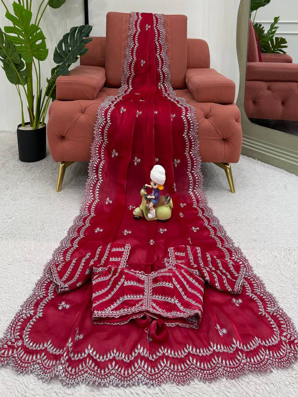 Maroon Embroidered Saree With Unstiched Blouse Piece