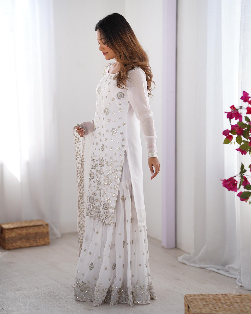 Women’s White Georgette Kurta Set – Stylish & Elegant Ethnic Wear for Festive Occasions