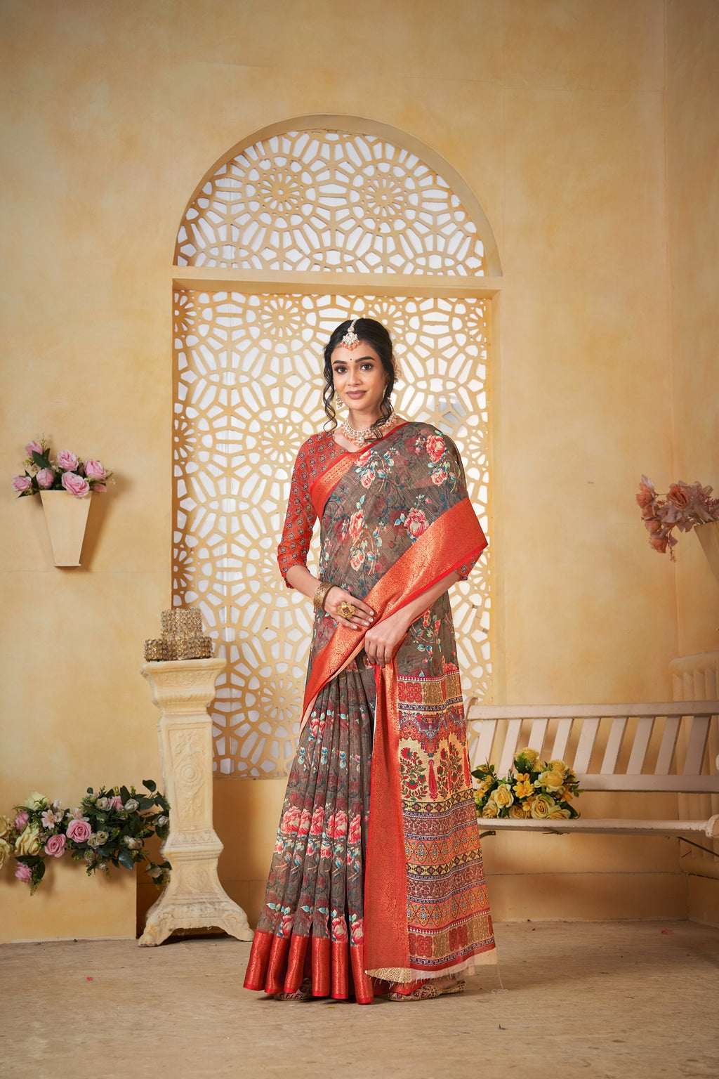 Grey Linen Saree for Women – Lightweight & Elegant Ethnic Wear
