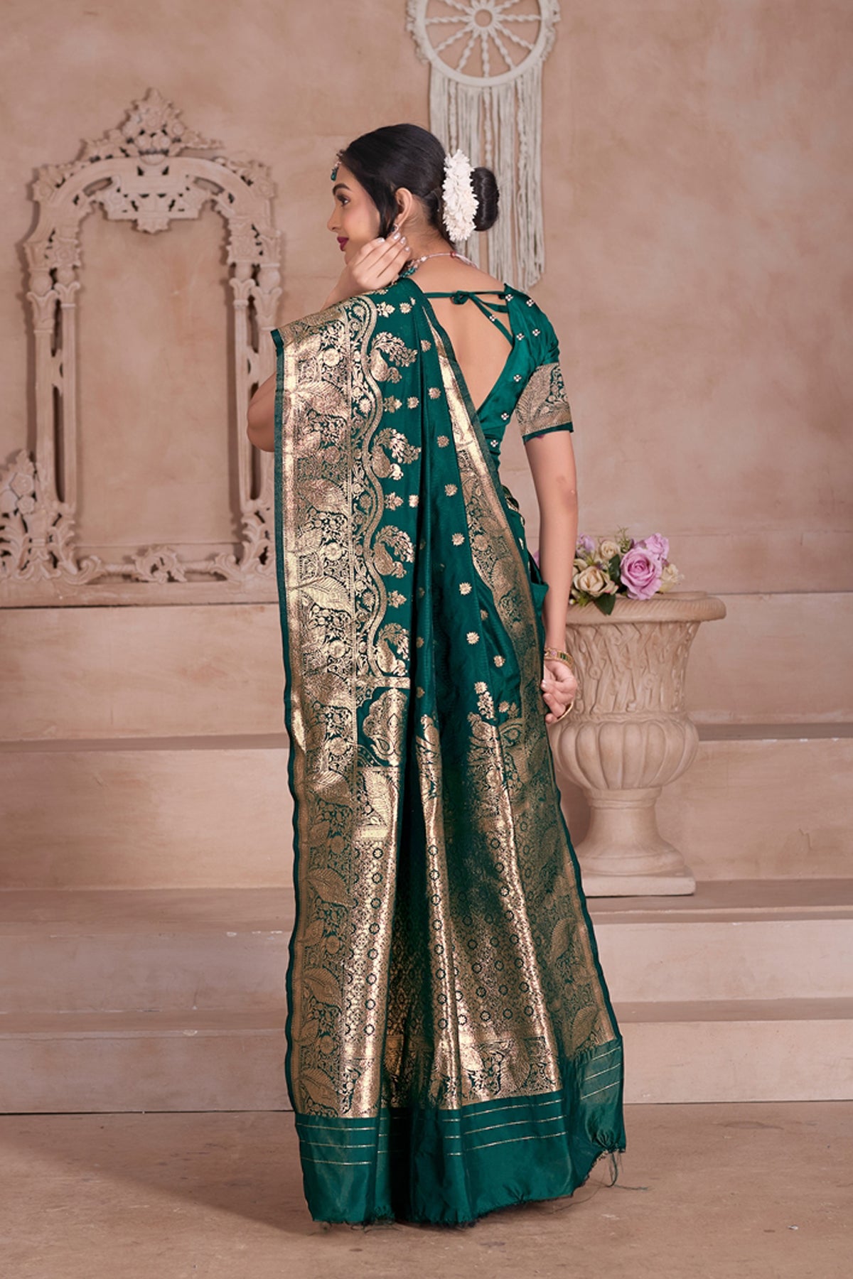 Green Banarasi Silk Saree for Women – Traditional & Elegant Ethnic Wear