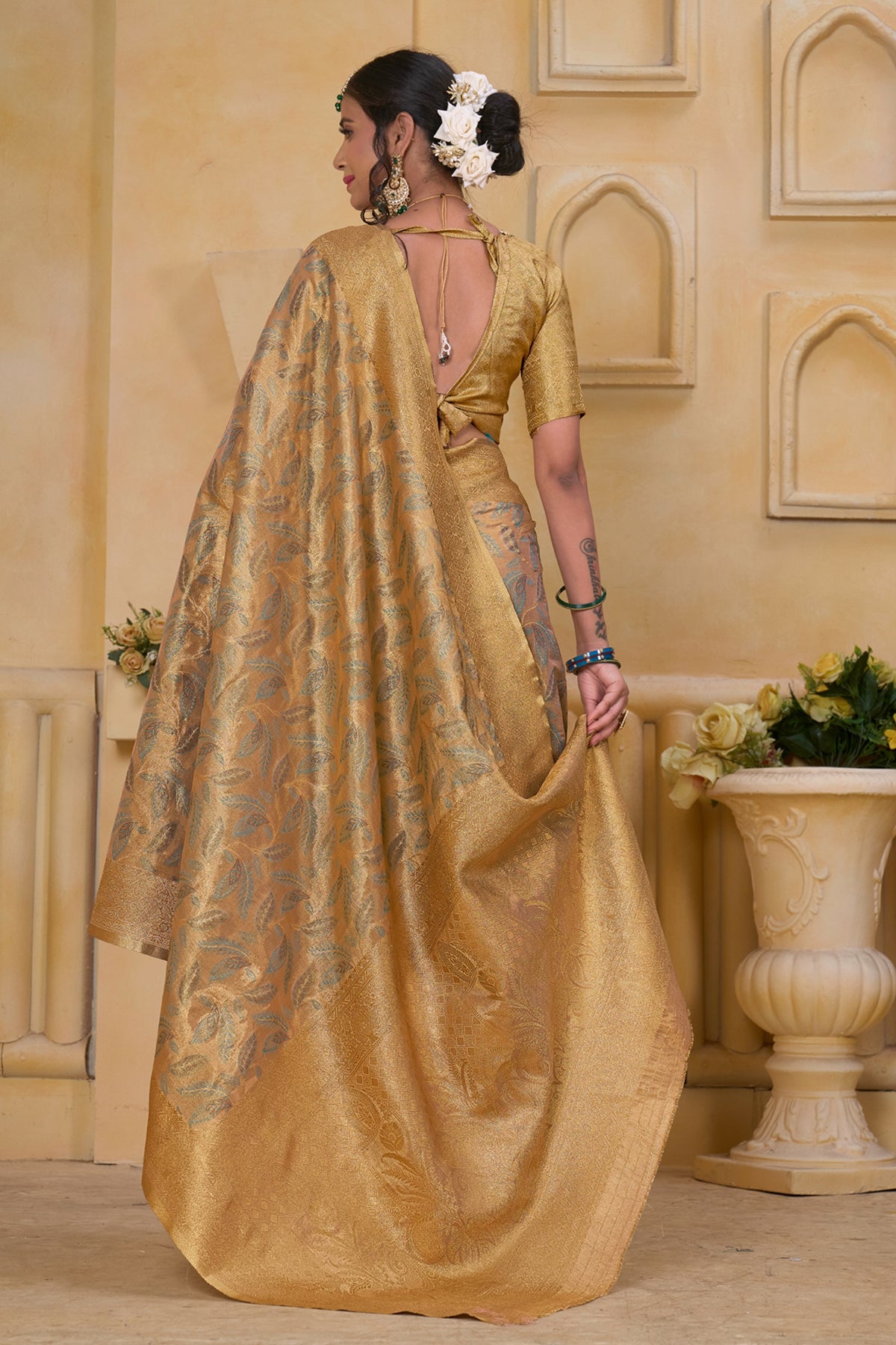 Cream Banarasi Silk Saree for Women – Traditional & Elegant Ethnic Wear
