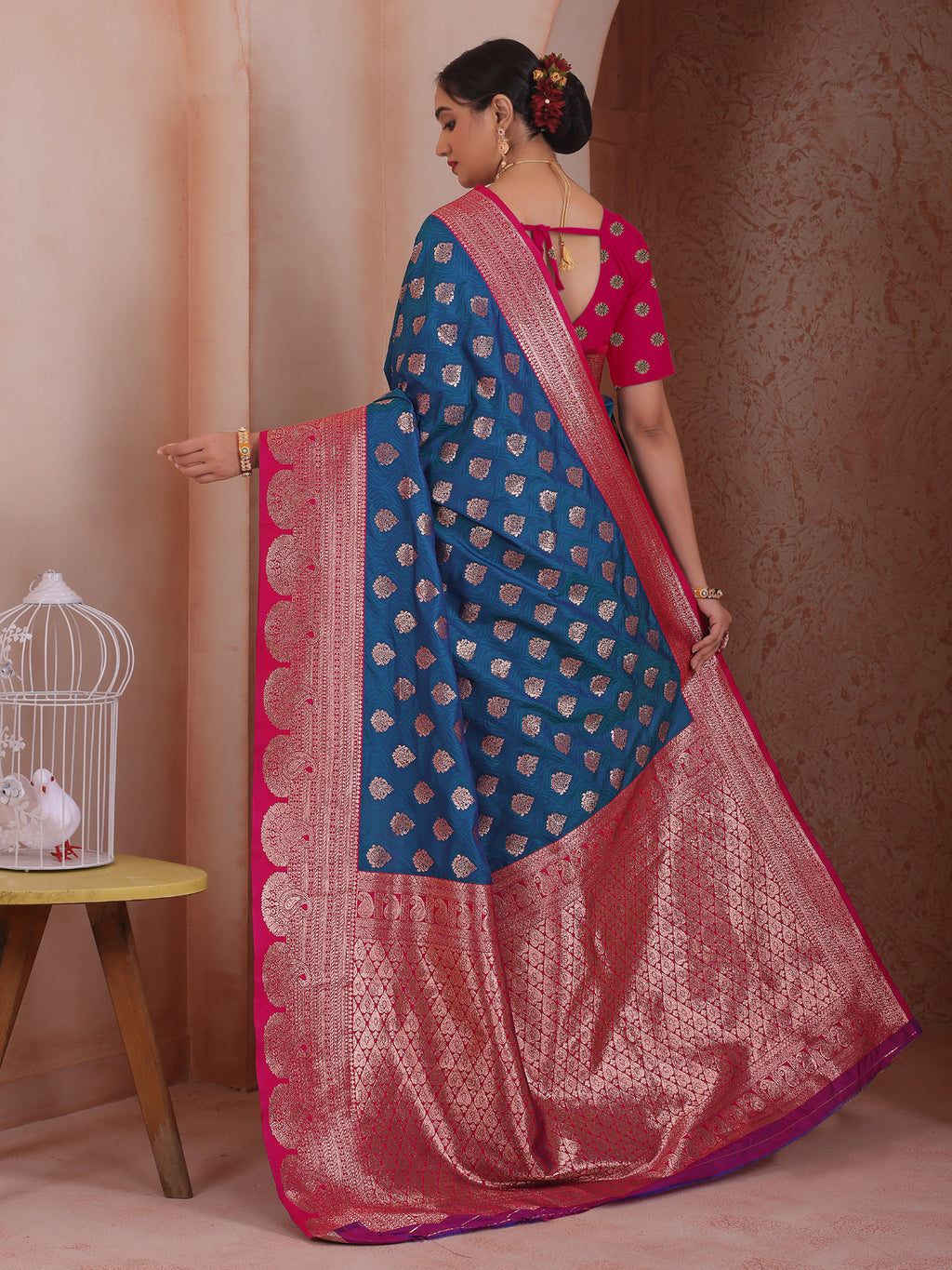 Blue Silk Blend Saree for Women – Elegant & Comfortable Ethnic Wear