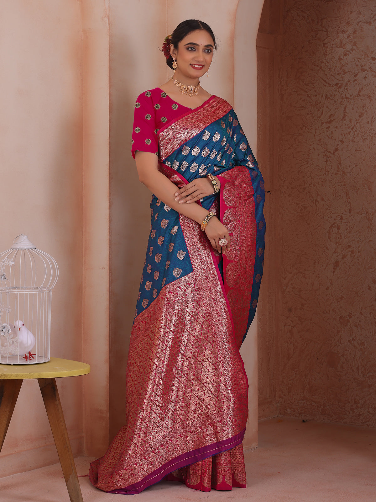 Blue Silk Blend Saree for Women – Elegant & Comfortable Ethnic Wear
