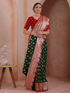 Green Silk Blend Saree for Women – Elegant & Comfortable Ethnic Wear