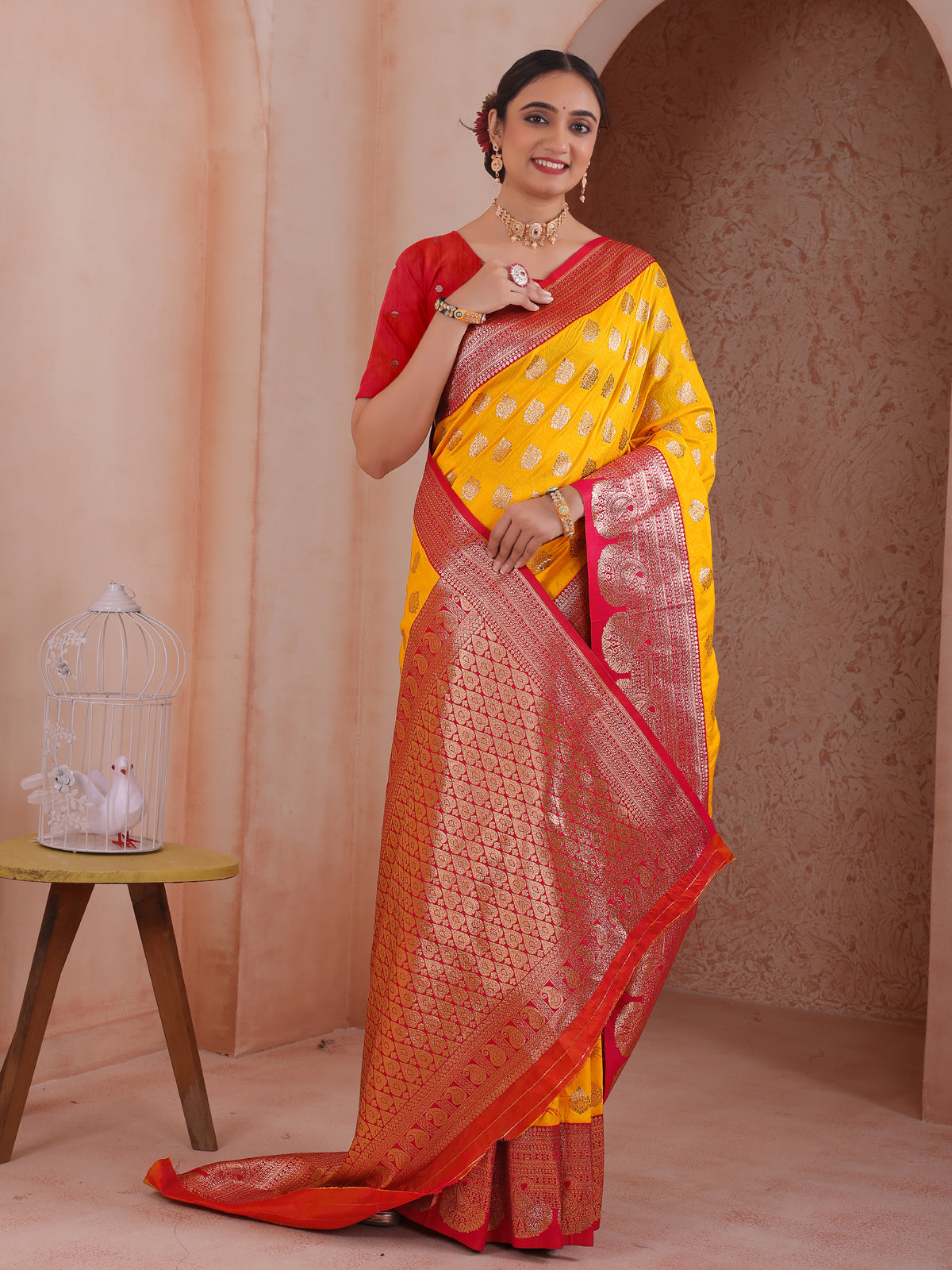 Mustard Silk Blend Saree for Women – Elegant & Comfortable Ethnic Wear