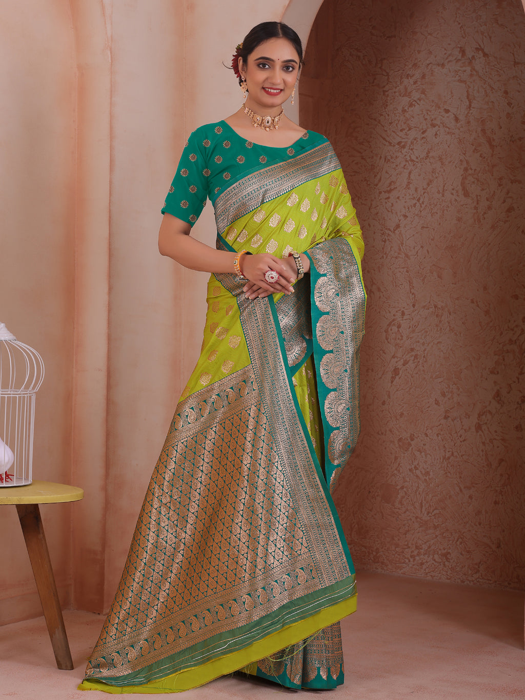 Parrot Green Silk Blend Saree for Women – Elegant & Comfortable Ethnic Wear