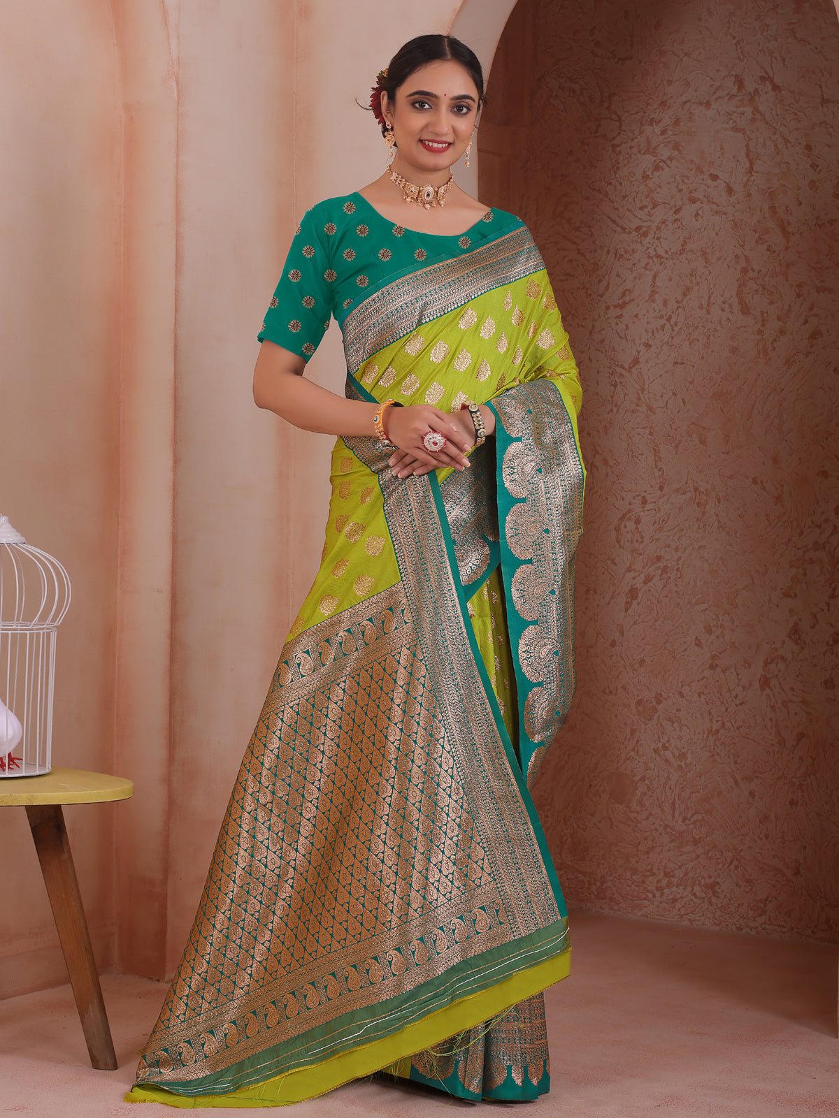 Parrot Green Silk Blend Saree for Women – Elegant & Comfortable Ethnic Wear