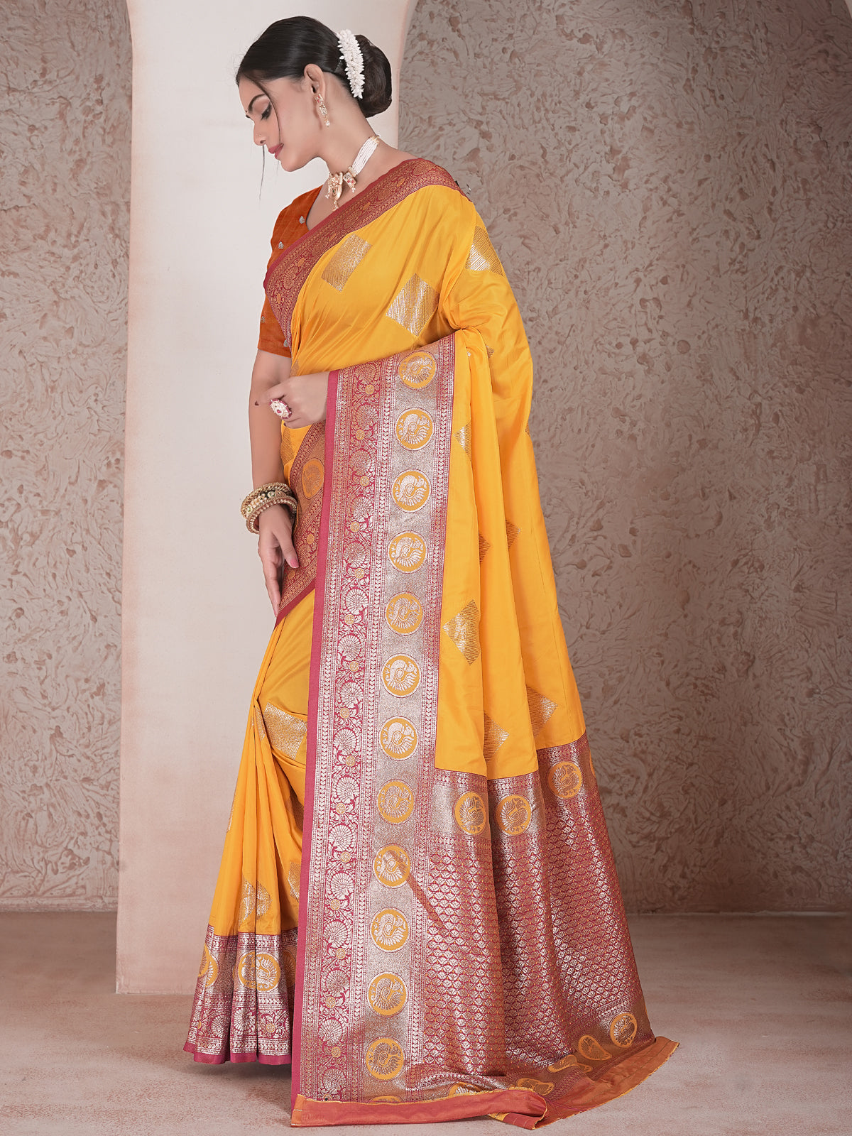 Mustard Art Silk Saree for Women – Elegant & Stylish Ethnic Wear