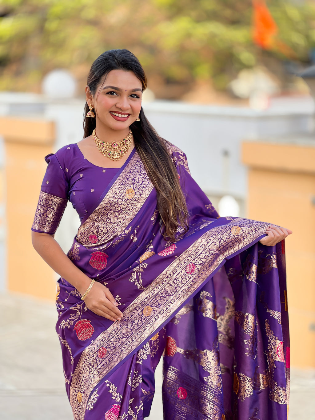 Wine Designer Banarasi Silk Saree for Women –  Woven Floral Saree with Blouse (Copy)