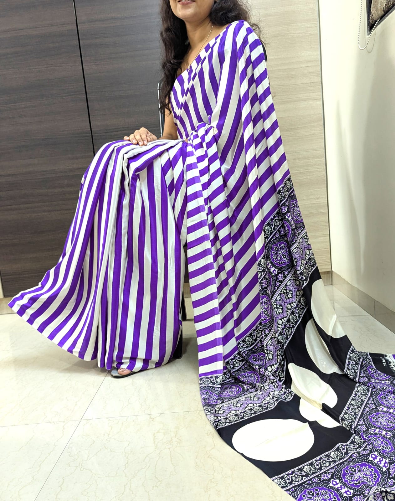 Latest Trendy Digital Printed Purple Cinnon Silk Saree with Blouse for Parties Functions Festival Regural wear Saree for Girls and Ladies