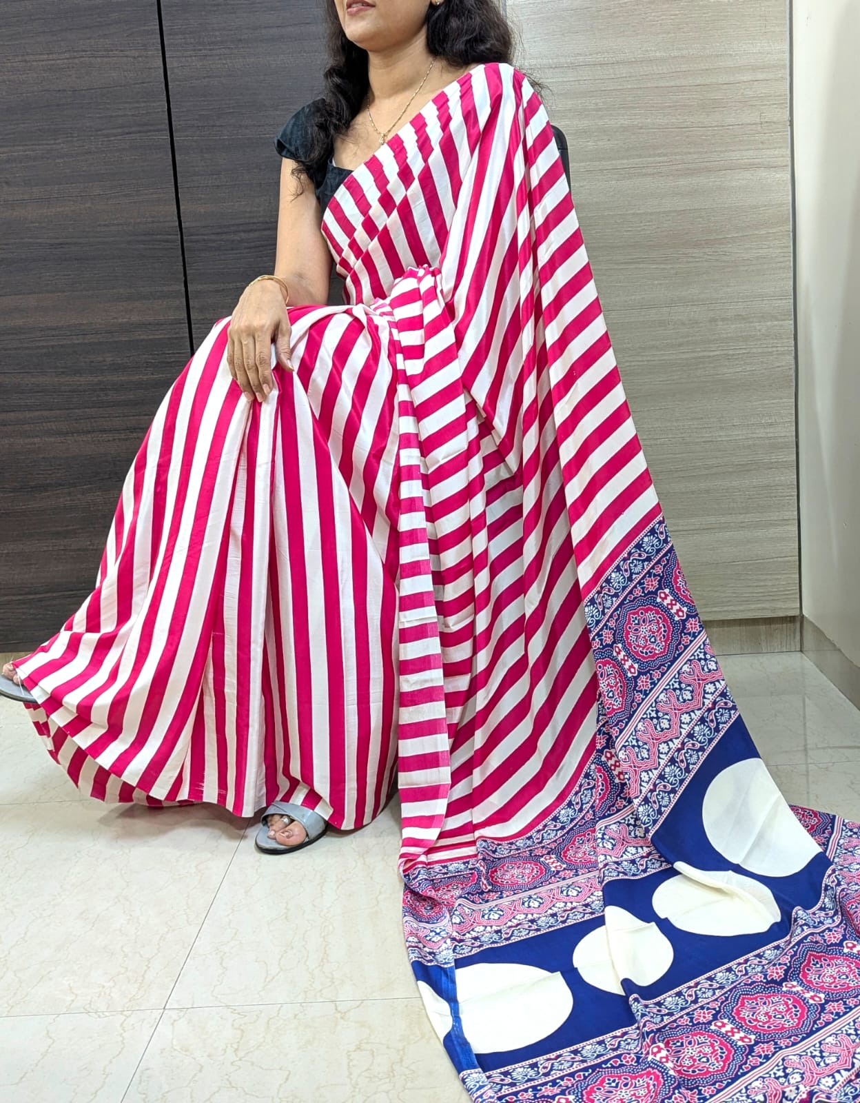 Latest Trendy Digital Printed Pink Cinnon Silk Saree with Blouse for Parties Functions Festival Regural wear Saree for Girls and Ladies