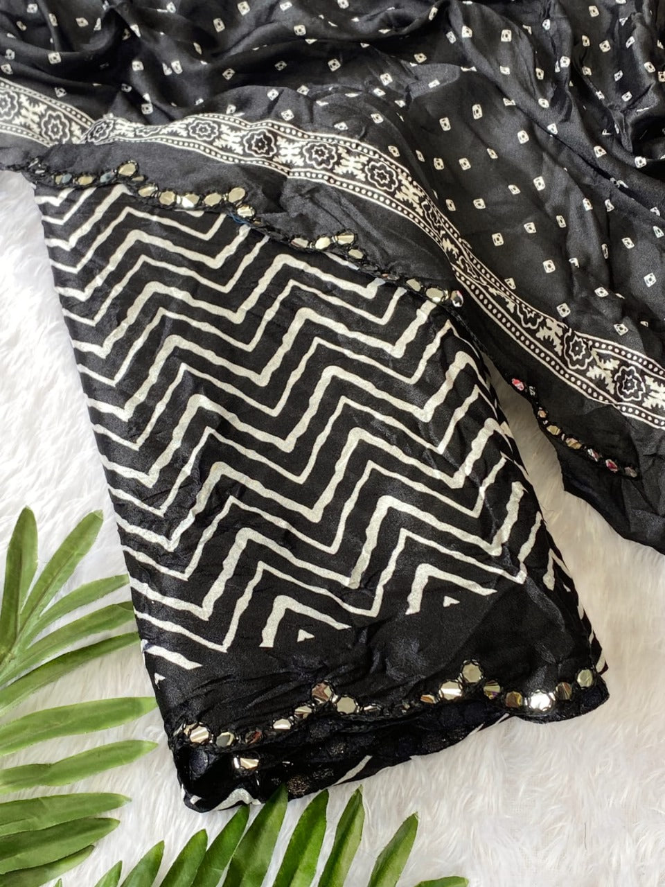 Crush Bandhani Print Moss Silk Black Saree with Mirror Border and Running Blouse