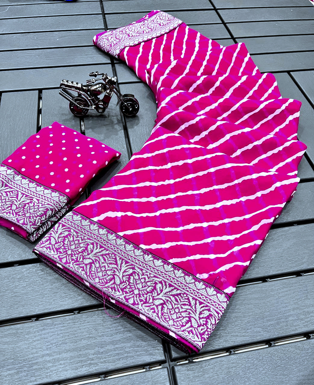 Stylish Bandhani Printed Pink Saree for Daily and Party Wear