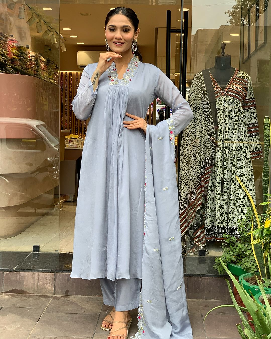 Women's Grey Viscose Chinnon Embroidered Kurta Set with Matching Chinnon Dupatta
