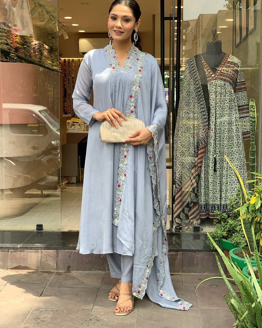 Women's Grey Viscose Chinnon Embroidered Kurta Set with Matching Chinnon Dupatta