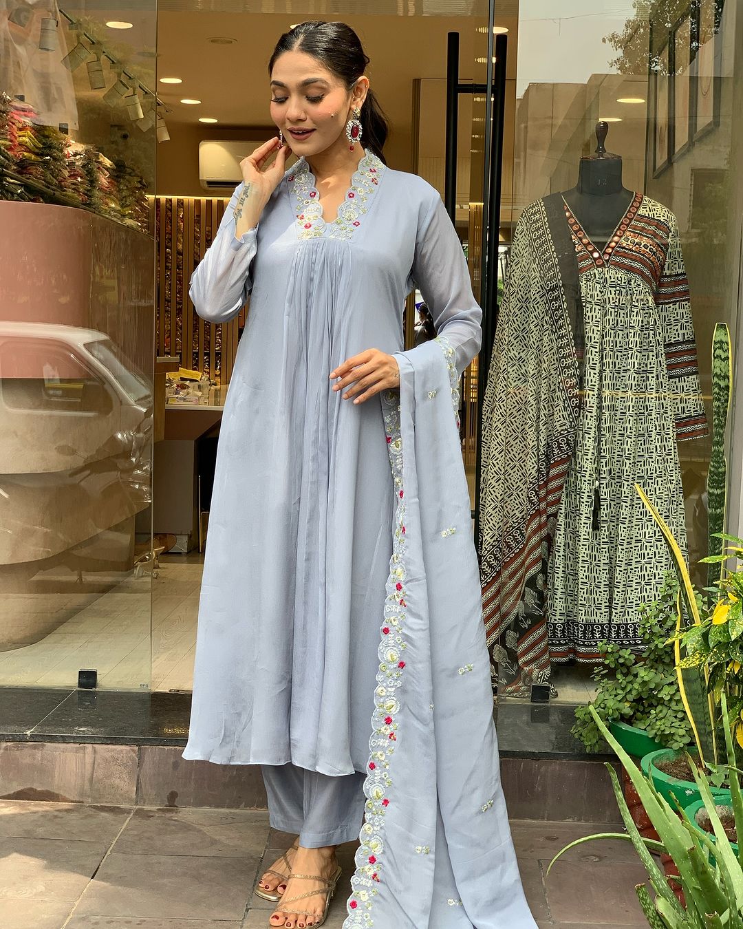 Women's Grey Viscose Chinnon Embroidered Kurta Set with Matching Chinnon Dupatta