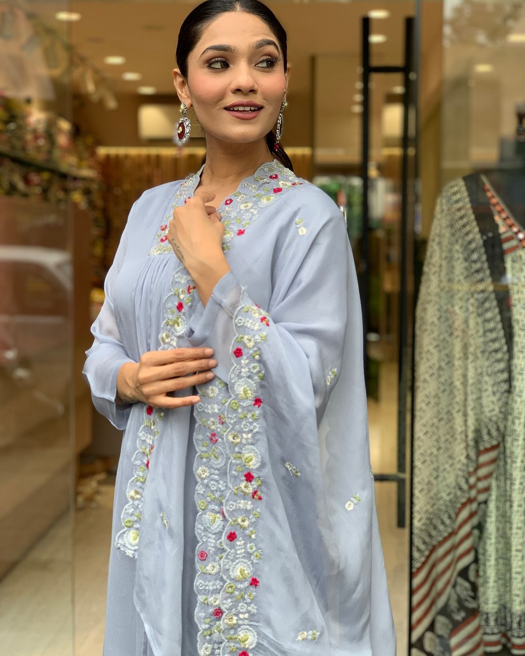 Women's Grey Viscose Chinnon Embroidered Kurta Set with Matching Chinnon Dupatta