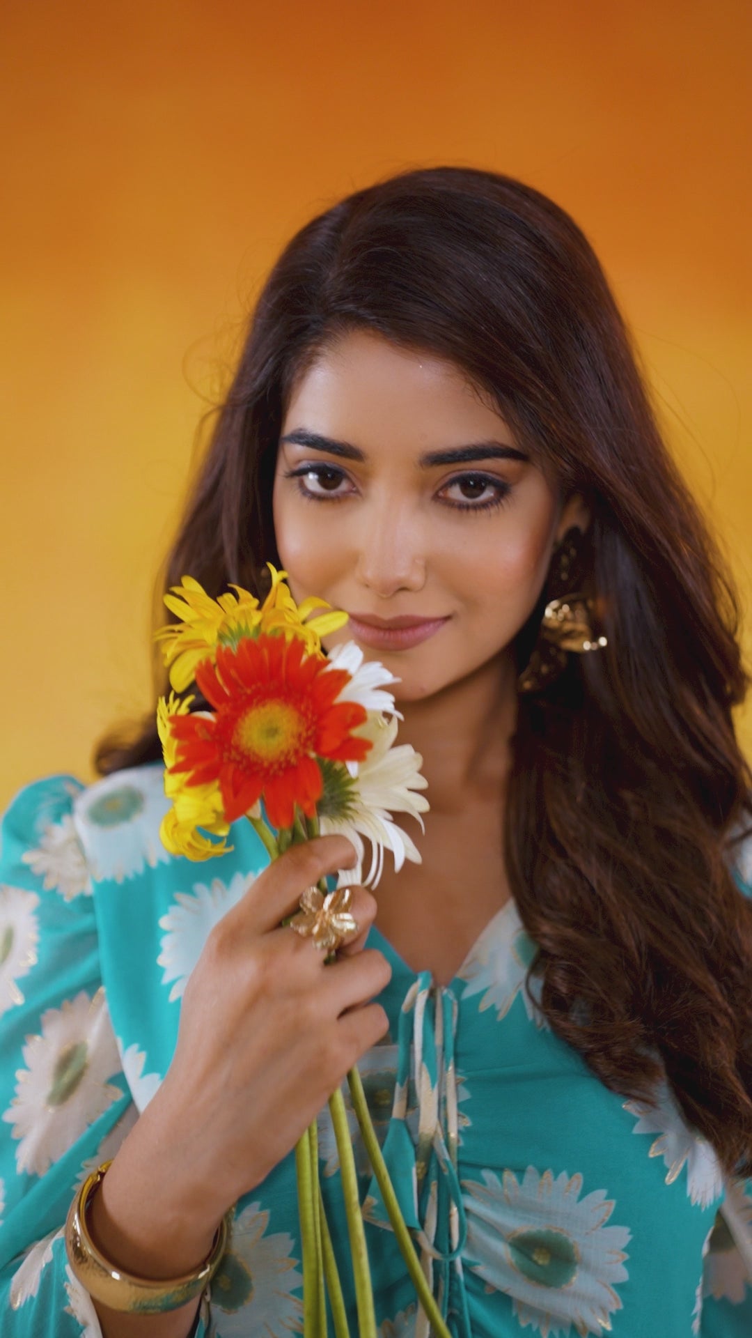 Soft, flowy & fabulously floral – this Blue frock is all you need to brighten your wardrobe!