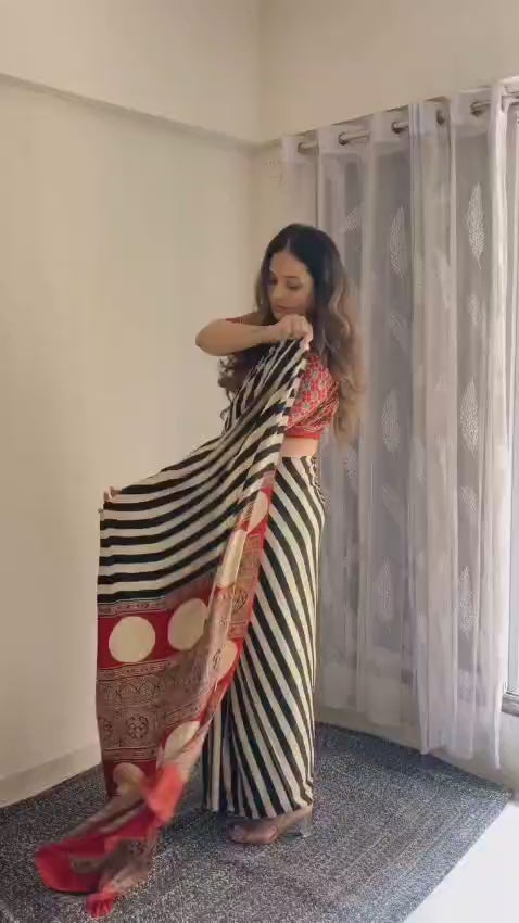 Latest Trendy Digital Printed Black Cinnon Silk Saree with Blouse for Parties Functions Festival Regural wear Saree for Girls and Ladies